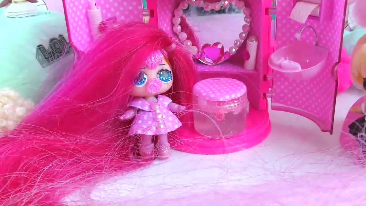 LOL DOLL with the Longest Hair and New LOL #Hairgoals! Video for children