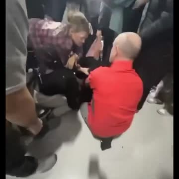 Somali girl vs. Black girl