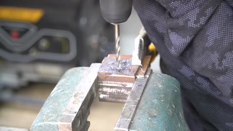 Ingenious idea from a metal corner