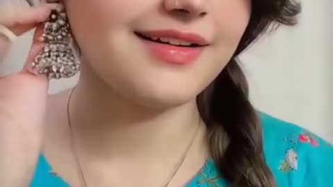 https://vt.tiktok.com/ZSNNrNJQw/