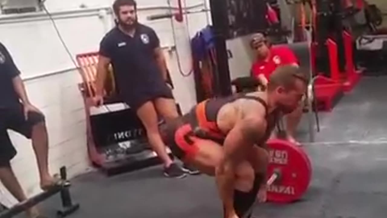 Most EPIC Powerlifting Fail Bodybuilder Vomit on Deadlift