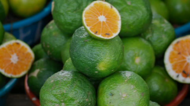 Did You Know? The first oranges weren’t orange || FACTS || TRIVIA
