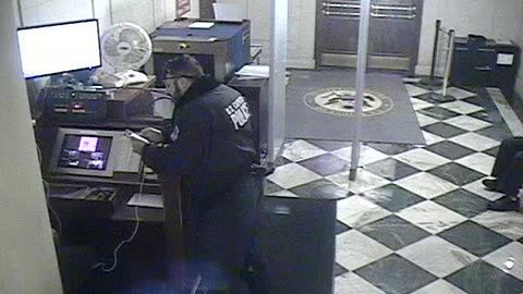 3207LHOBGRNJ-CStDoor_2021-01-06_23h00min02s677ms.mp4