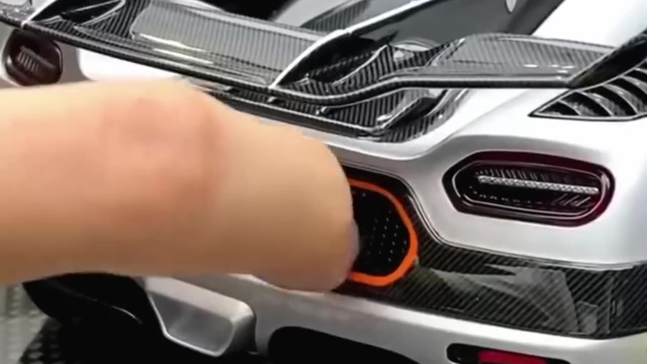 Unboxing Koenigsegg One Car Model