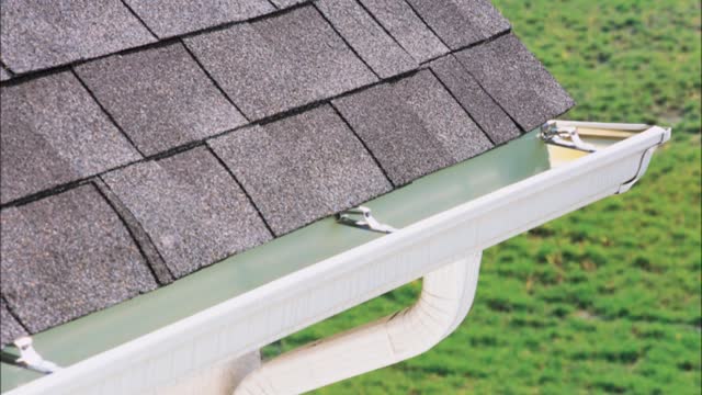 B and N Seamless Gutter