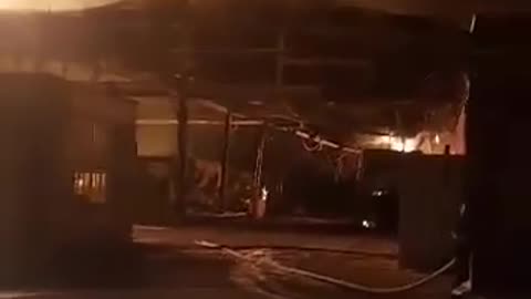 🔥👀 A fire broke out at the Shushtar oil refinery in Iran. The cause of the