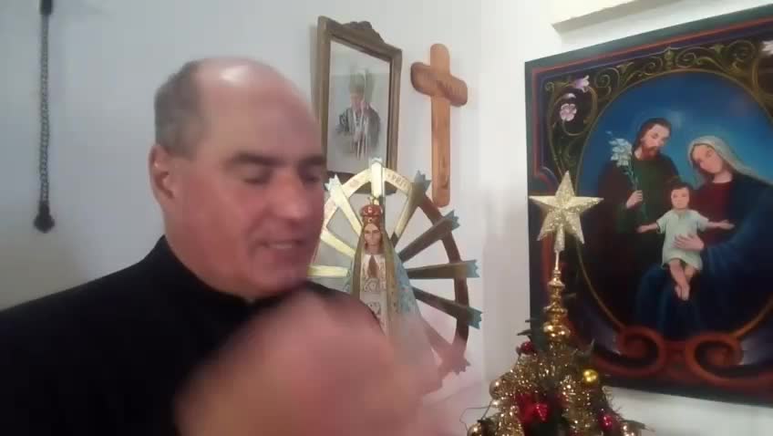 Padre Christian Viña. ¡Muy feliz Navidad!