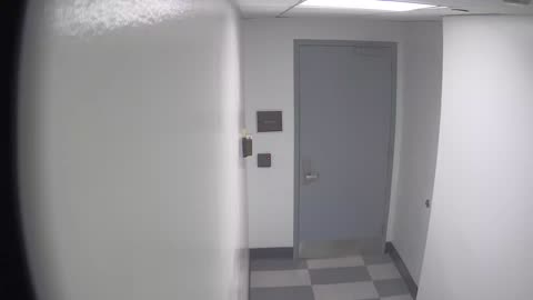 6141RHOBG1G101DStairwayLobbyEntry_2021-01-06_02h20min02s100ms.mp4