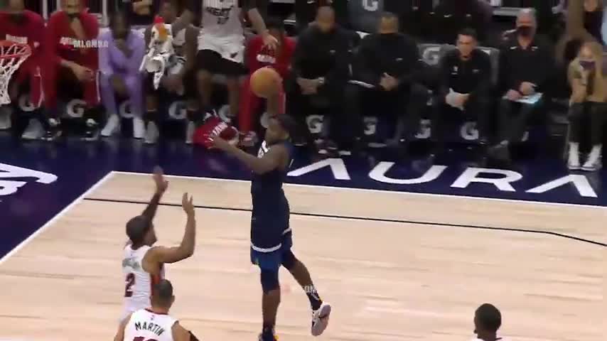 Anthony Edwards robbed of dunk of the year