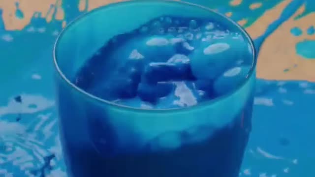 Satisfying Egg Splash! #verticalsatisfyingvideo #asmr