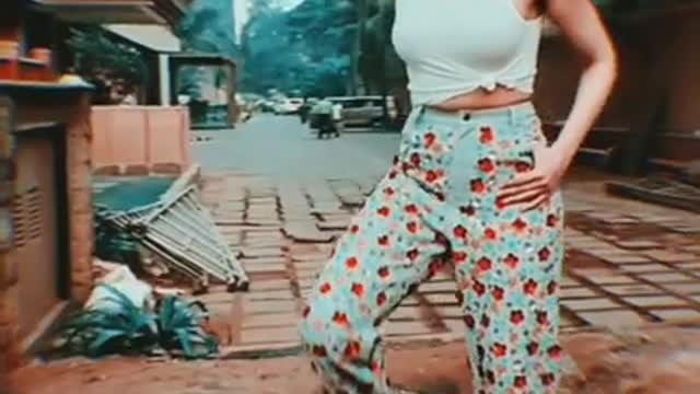 Deepika Padukone Action (Reverse) 📸 Video Trick With Smartphone #shorts