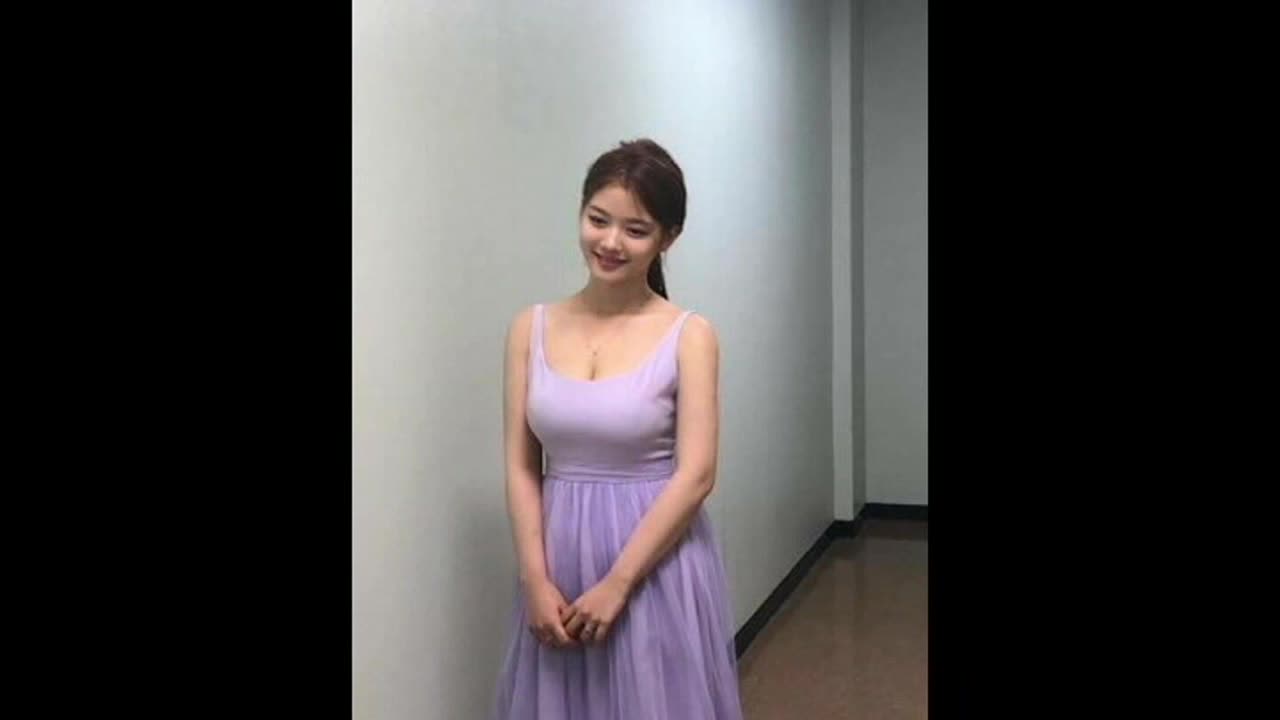 Kim Yoo Jung Shocks Fans With Her Voluminous Figure!