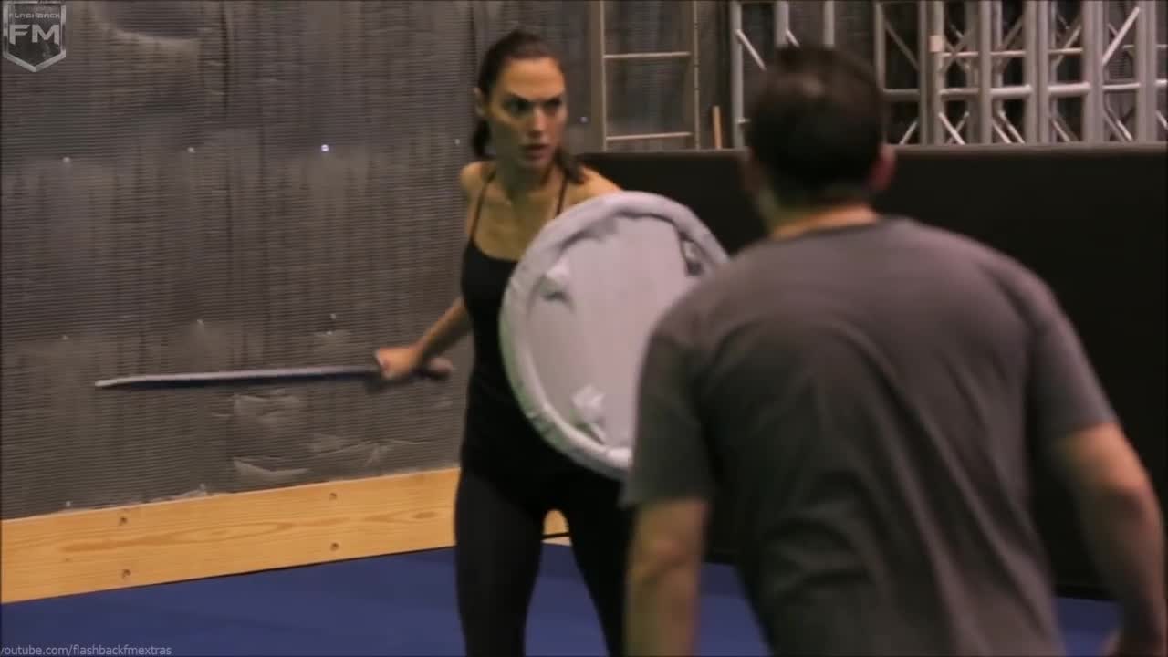 Gal Gadot Workout 'WONDER WOMAN' Behind The Scenes