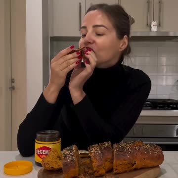 NO KNEAD NO YEAST BASIL TOMATO BAGUETTE - RECIPE IN THE DESCRIPTION