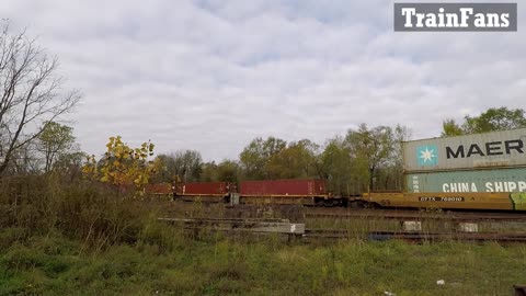 Intermodal Train Eastbound On Dundas Sub CN 2900 & CN 3886 Locomotives