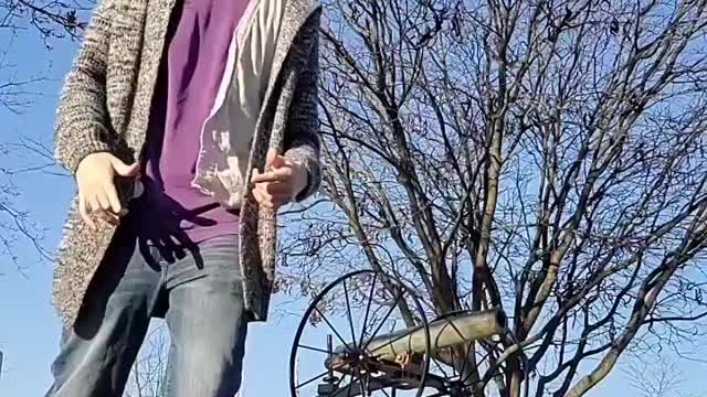 Triller (tiktok alternative) multi music video in one