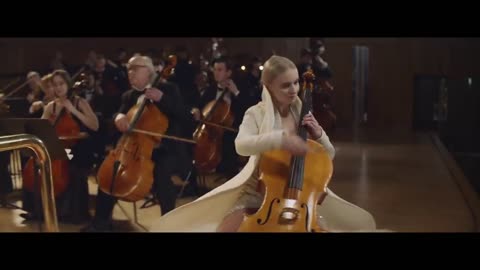 Clean Bandit - Symphony (feat. Zara Larsson) [Official Video]