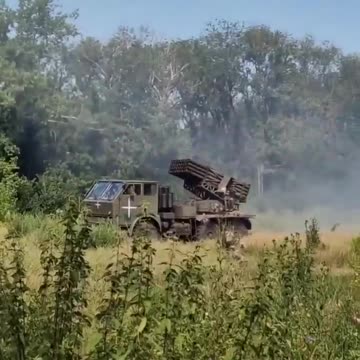 Rare video - Romanian 122-mm APR-40 MLRS in action, Ukraine
