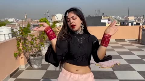 Halka dupatta Tera muh dikhe // Haryanvi song // megha chaubey // dance video