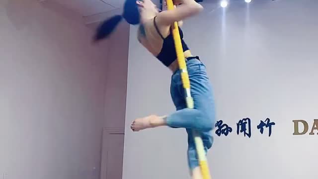 Zero basic dance training, pole dance, pole rotation skills, dance series hanging pipe