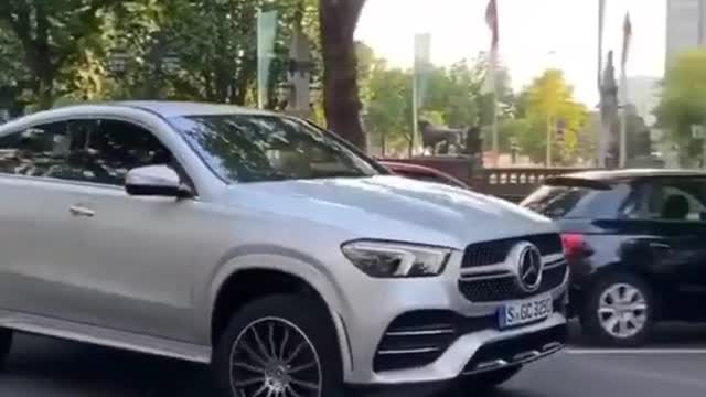 Mercedes Benz Awesome Feature To Watch