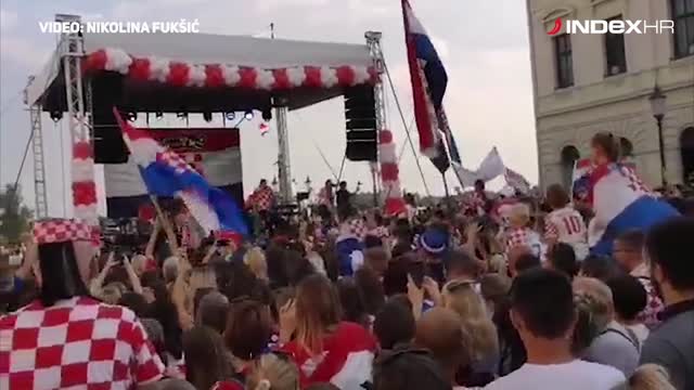 Atmosfera na dočeku Marija Mandžukića