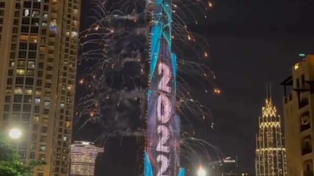 Dubai Burj khalifa 2022 celebration new year lighting