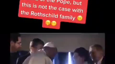 Bergoglio bacia le mani ai Rothschild
