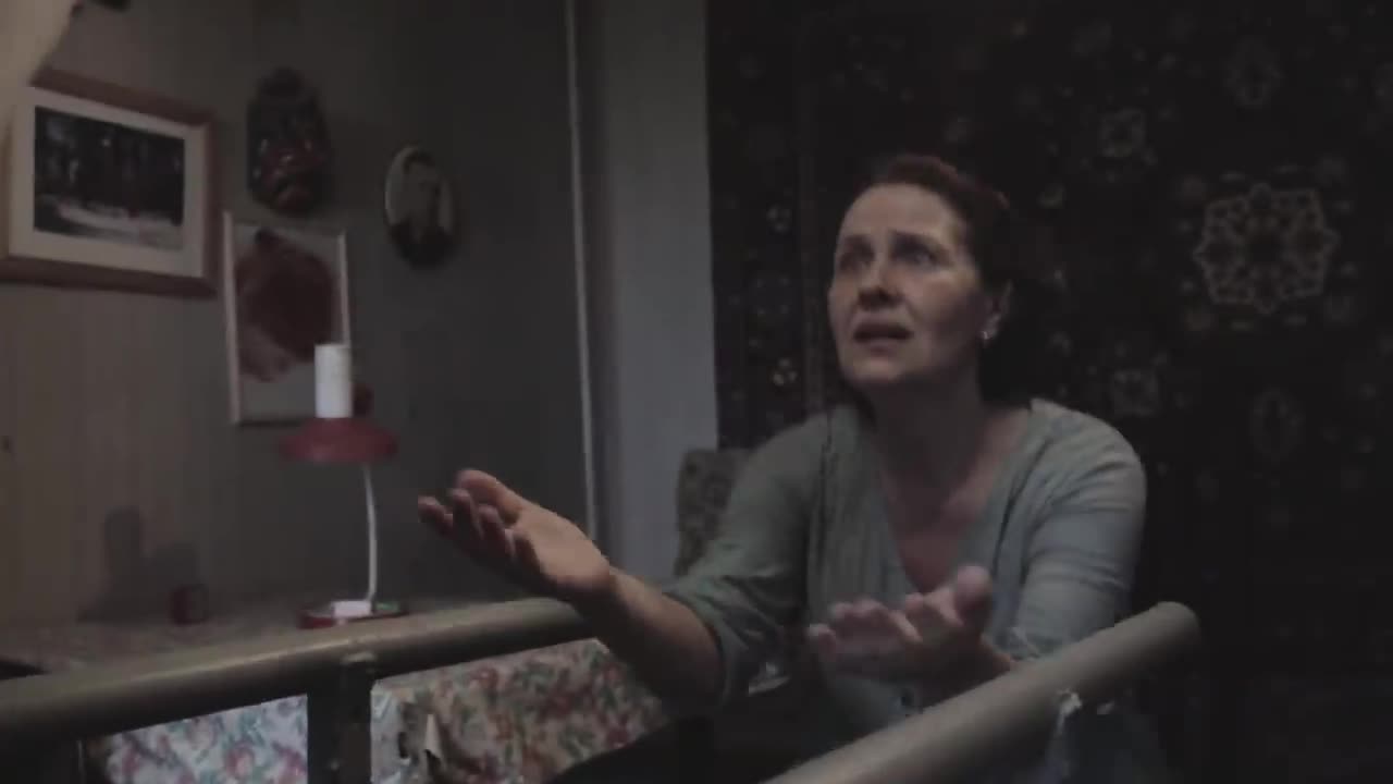 Bahh Tee - Любви достойна только мама