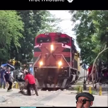 Bro didn't learn from his first mistake 😂 (funny moments)