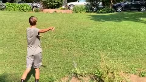 Amazing Frisbee Trick Shot