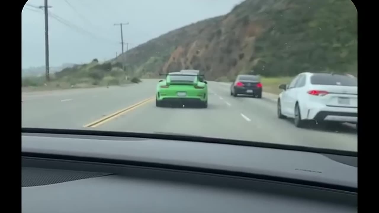 Porsche GT3RS Bullying a Tesla