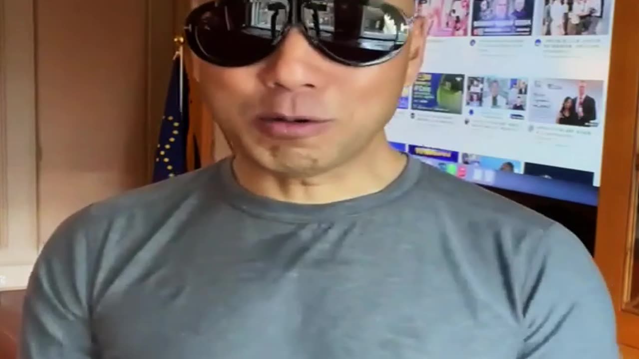 20211018文贵先生GETTR¹： 5300年前夏时代 #良渚文化——玉琮（权力）、玉钺（军事）、玉壁（财富）——三权鼎力。皇帝中间、一武、一财！玉琮——宇宙之“宗”