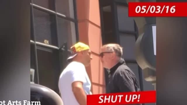 🤡Alec Baldwin hates reporters