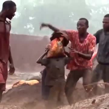 cobalt mines in kongo with estimated 40 000 children working for I - phones