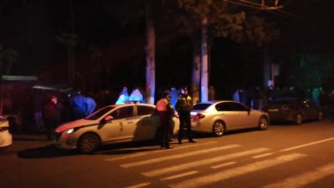 В эти минуты у госдачи Аслана Бжания