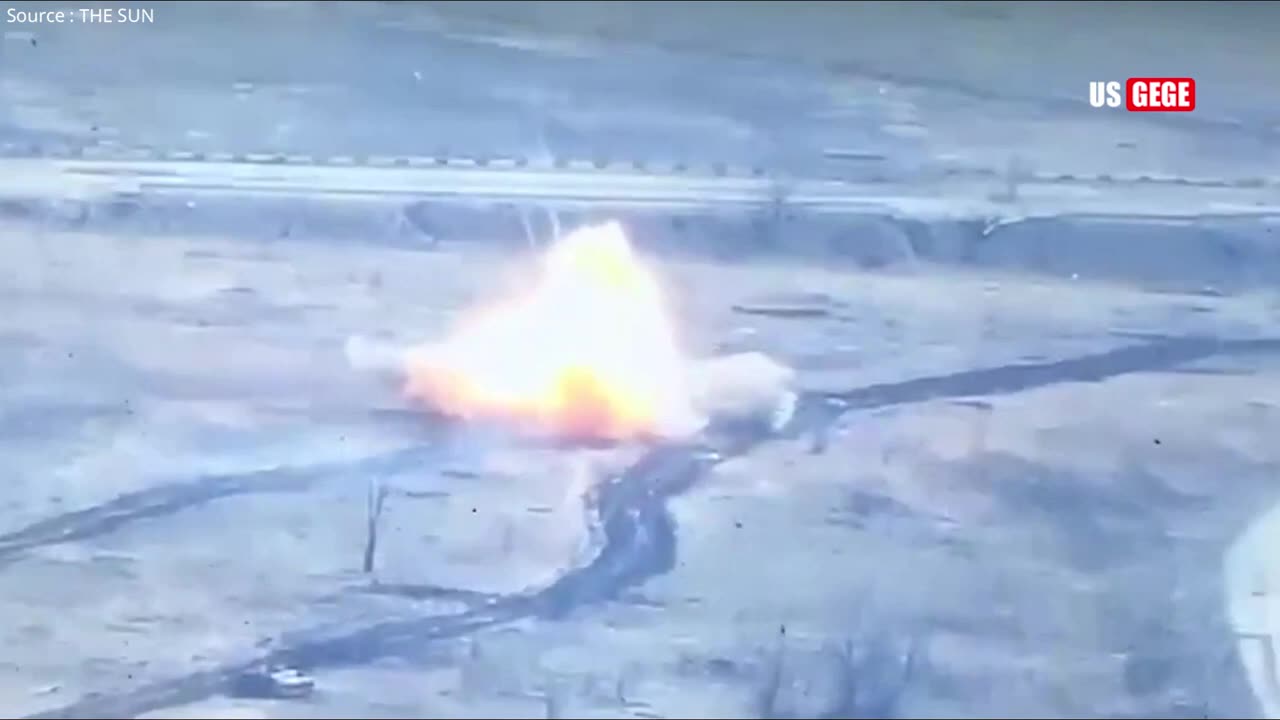 BRUTAL ATTACK!! Ukrainian troops ambush and Blow Up Russian tanks One-by-One while convoy in Bakhmut