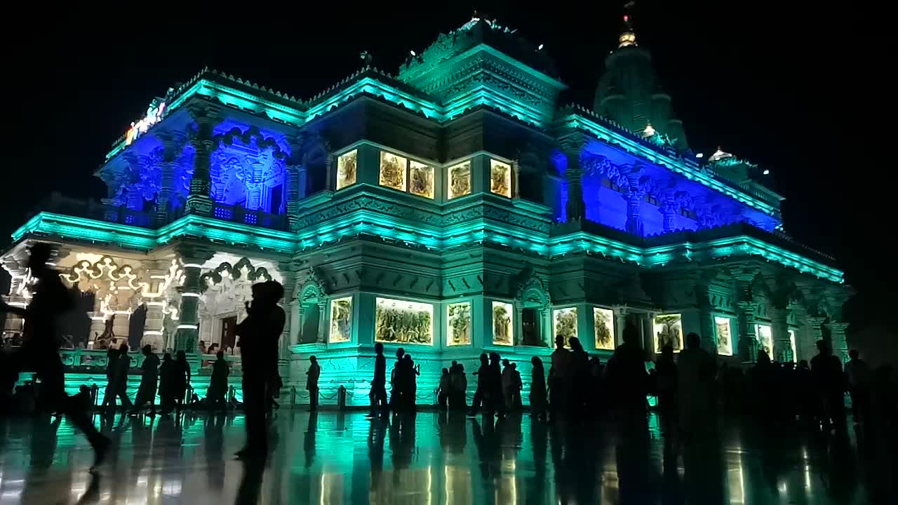 Prem mandir Varindaban india😍