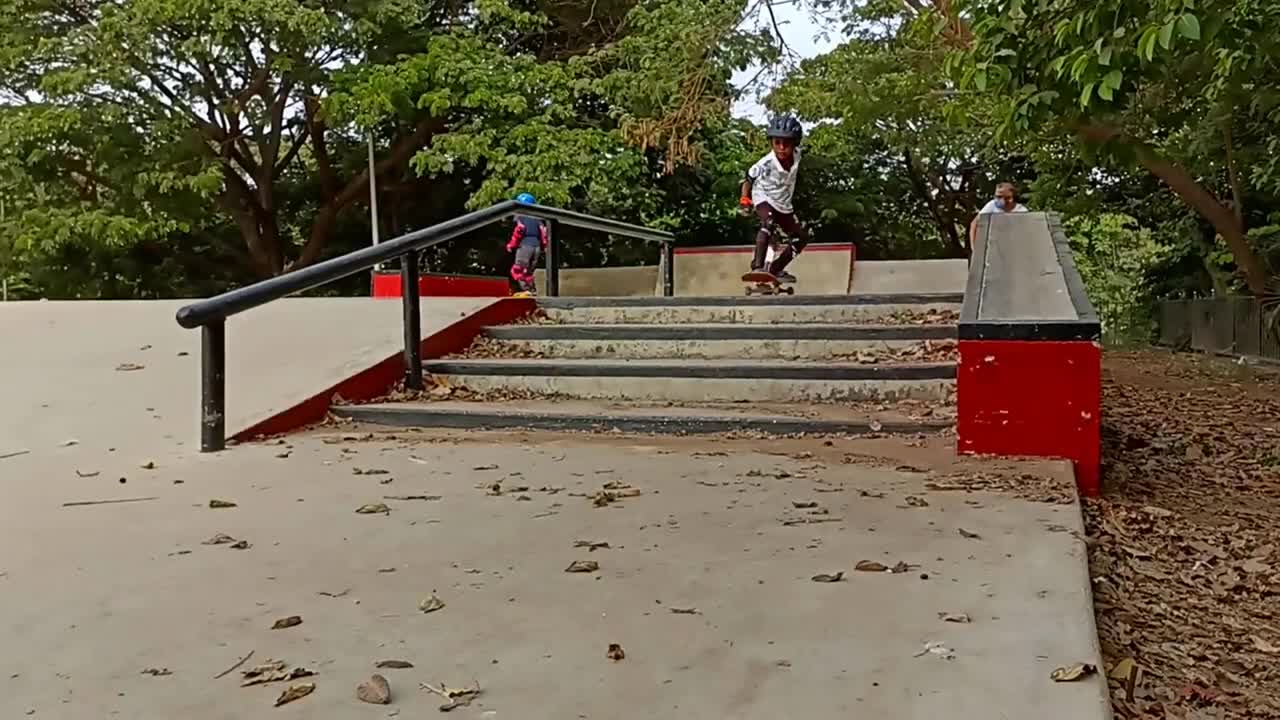 Skateboard tricks crackers by 7Yr Old Yashit