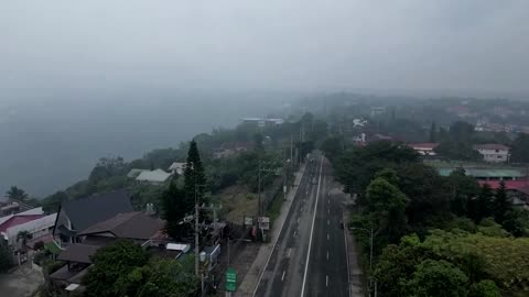 Philippines issues health warning over volcano smog