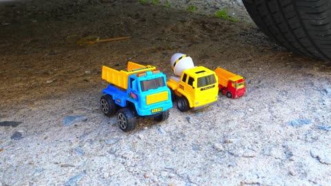 Car Experiment #16 Crushing Crunchy & Soft Things by Car! #carcrushing #carcrushingthings #mamacitas