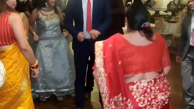 Indian woman full enargy Dance 😂😂