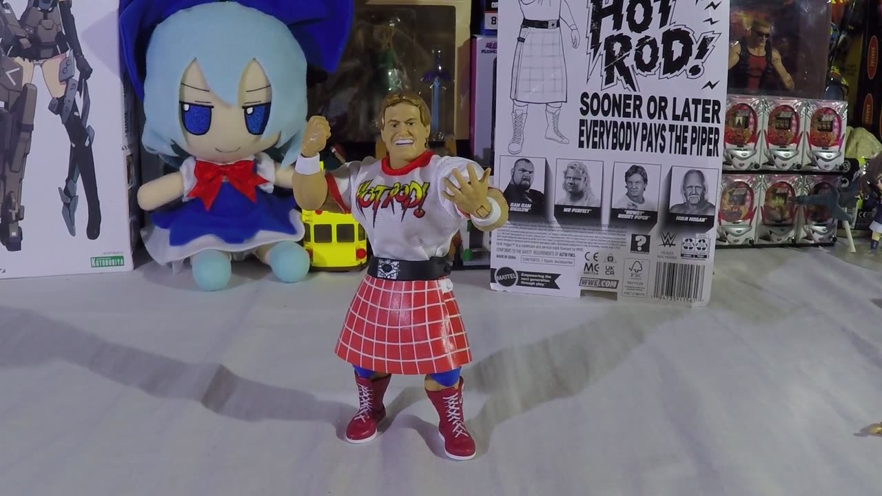 WWE Superstars "Rowdy" Roddy Piper unboxing