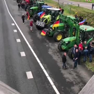 German and Dutch farmers protest on A7 highway (July 7, 2022)