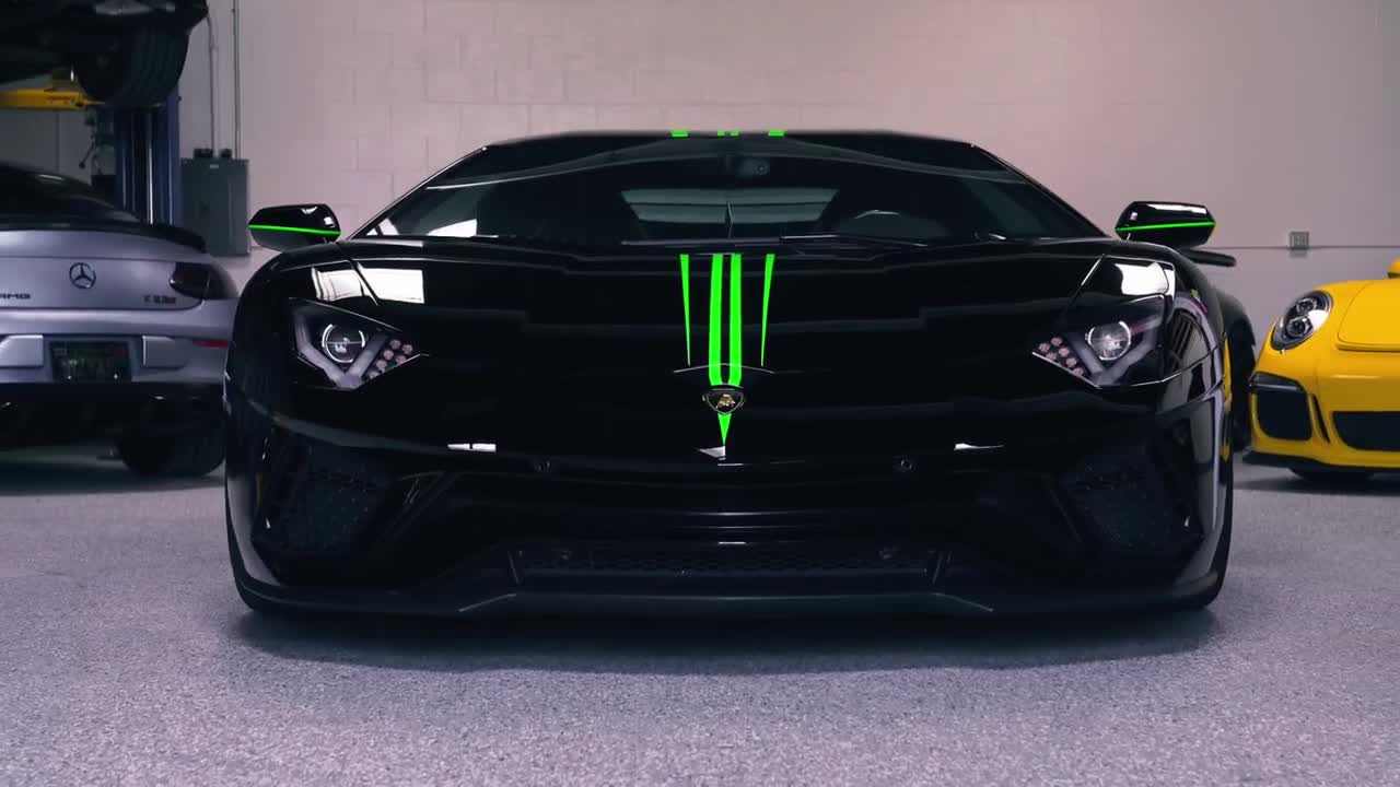 Flame spiting Aventador