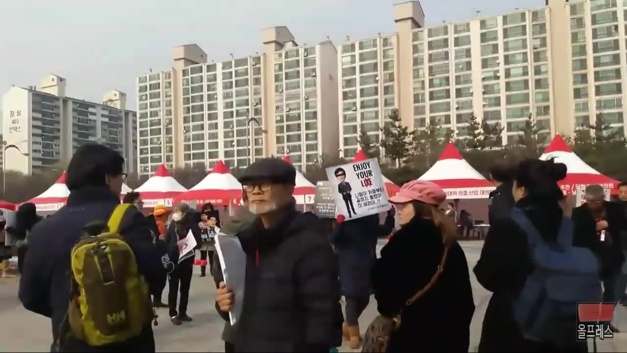 20190308_V3_S01(1aswElqJfak)아수라장, 자칭 5.18 전도사(_) 분탕질하고 도주