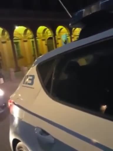 "SE LA SBRIGHI DA SOLO."