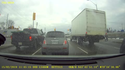 Angry Driver Gets the Cops Called on Himself