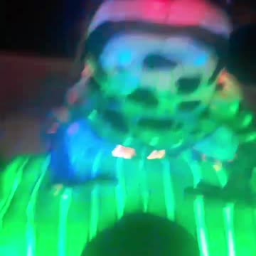 I love this frog. I had pet frogs growing up.