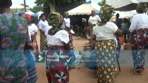 FUNNY CULTURAL DANCE IN AFRICA